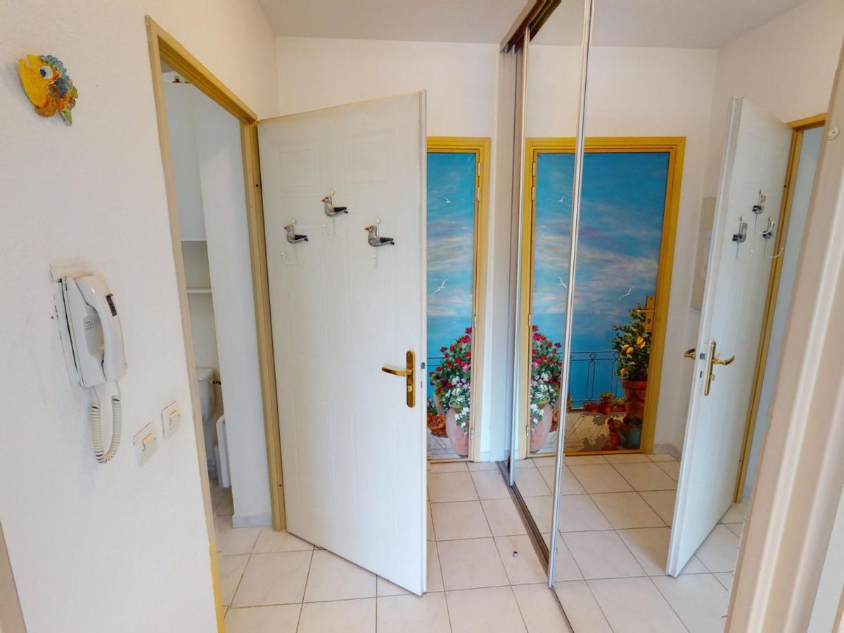 Climatise Avec Terrasse Ensoleillee, Proche Plages Et Centre, - Fr-1-196-314 Apartment